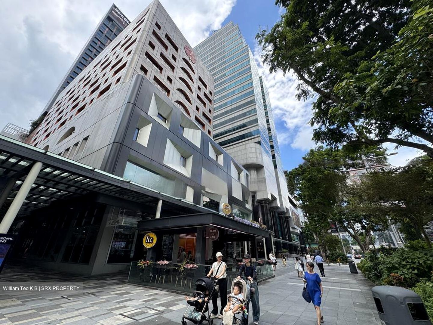 International Building (D9), Retail #486330611